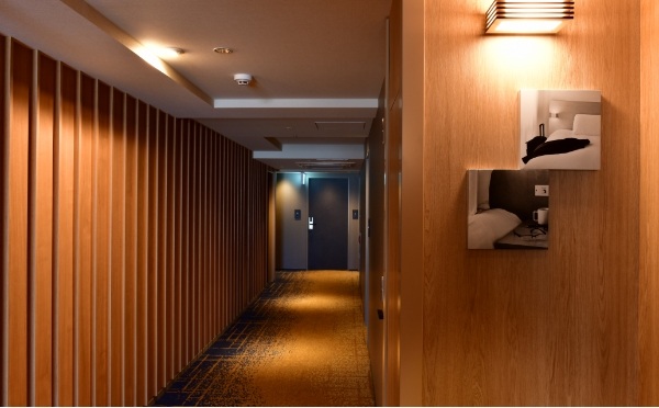 SH by the square hotel京都木屋町の客室フロアの廊下